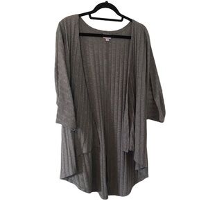 Like new LuLaRoe Lindsey medium (10-18) grey ribbed kimono